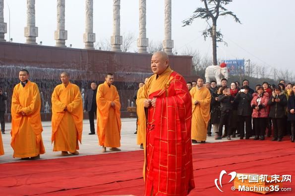 江海机床集团旗下市民文化娱乐广场举办弥陀佛开光仪式
